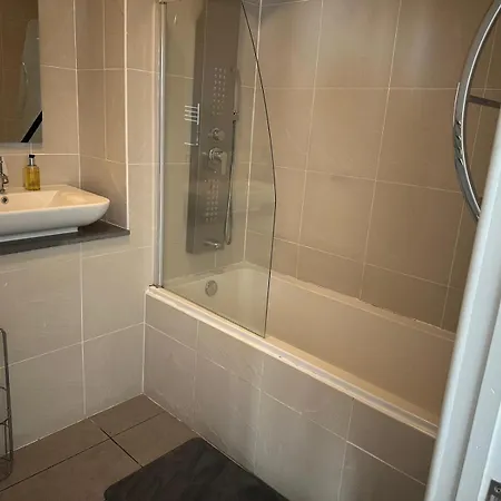 Flat 304 One Bedroom Apartment Birmingham Exterior photo